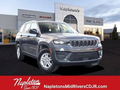 Used 2022 Jeep Grand Cherokee Laredo w/ Luxury Tech Group I