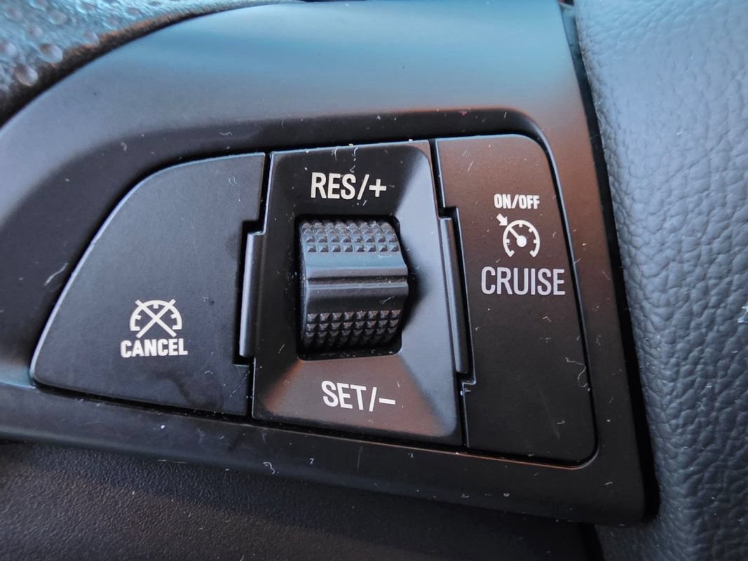 Used 2021 Chevrolet Trax LT FWD image 12