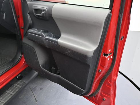 Used 2021 Toyota Tacoma SR5 image 7