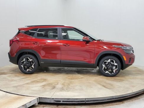 New 2026 Kia Seltos S image 4