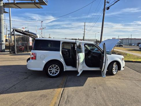 Used 2016 Ford Flex SE image 29