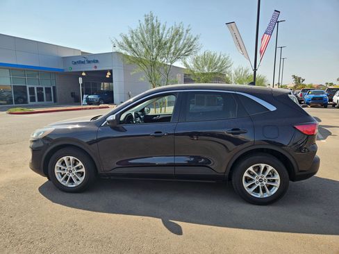 Used 2021 Ford Escape SE FWD image 2