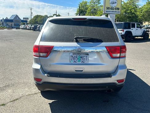 Used 2011 Jeep Grand Cherokee Laredo AWD/4WD image 15
