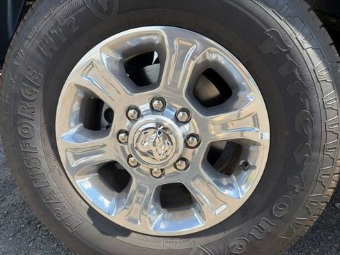 Certified 2025 RAM 2500 Big Horn AWD/4WD image 31