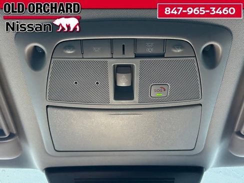 Used 2021 Nissan Armada Platinum image 18