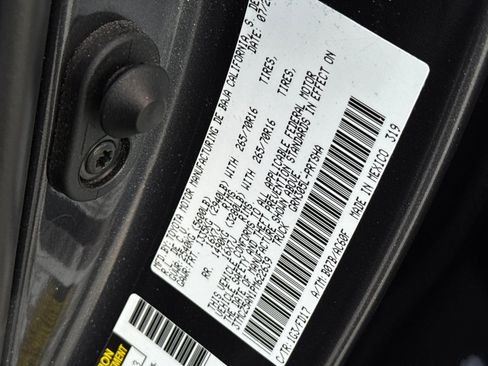 Certified 2023 Toyota Tacoma TRD Off-Road image 35