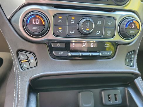 Used 2019 Chevrolet Tahoe Premier image 16