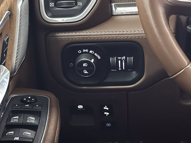 Used 2021 RAM 1500 Limited AWD/4WD image 13