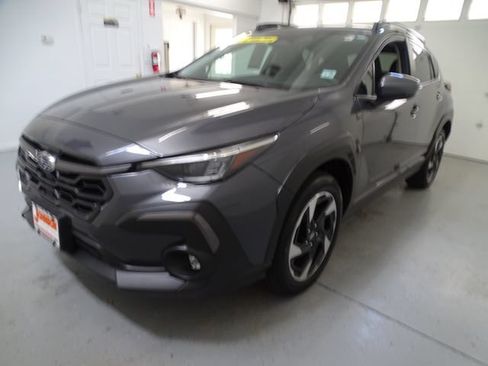 Used 2024 Subaru Crosstrek 2.5i Limited AWD/4WD image 17