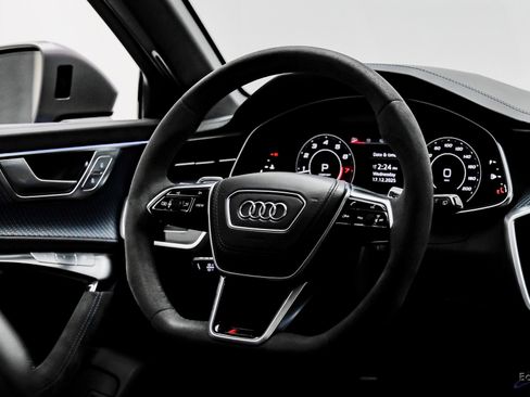 Used 2025 Audi RS 6 performance image 51