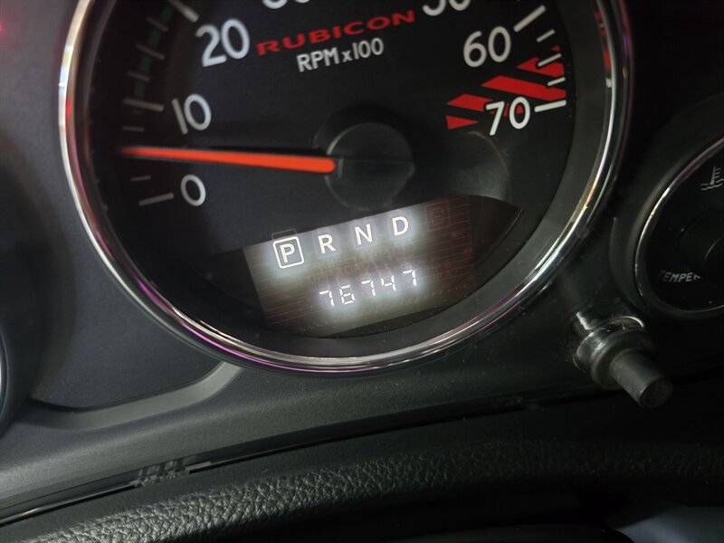 Used 2013 Jeep Wrangler Unlimited Rubicon AWD/4WD image 26