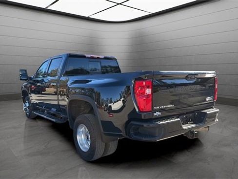 Used 2021 Chevrolet Silverado 3500 High Country image 4