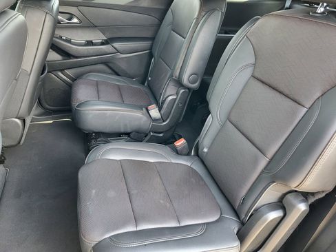 Used 2023 Chevrolet Traverse High Country image 29