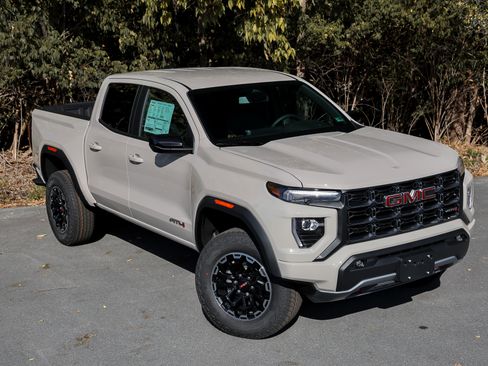 New 2026 GMC Canyon AT4 image 2