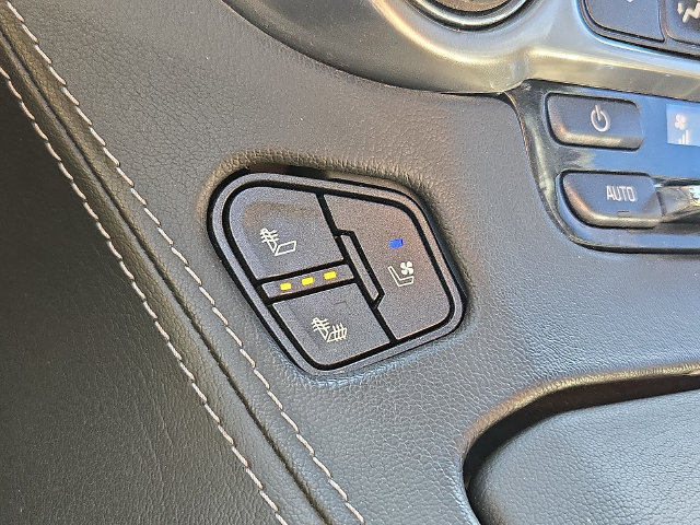 Used 2019 Chevrolet Suburban Premier AWD/4WD image 16