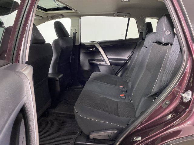 Used 2016 Toyota RAV4 XLE AWD/4WD image 11