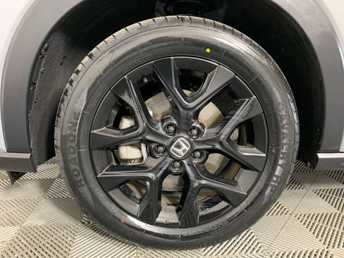 Used 2024 Honda HR-V Sport image 11