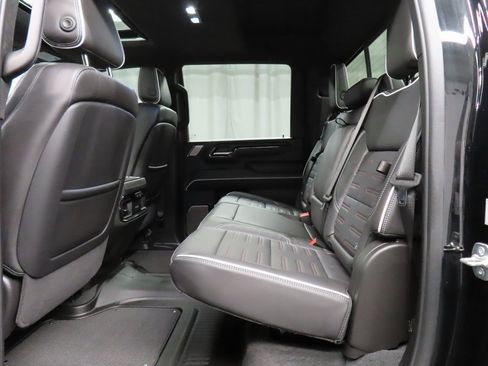 Used 2025 GMC Sierra 2500 AT4X image 10