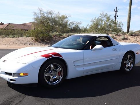 Used 1998 Chevrolet Corvette w/ Performance Handling Pkg image 27