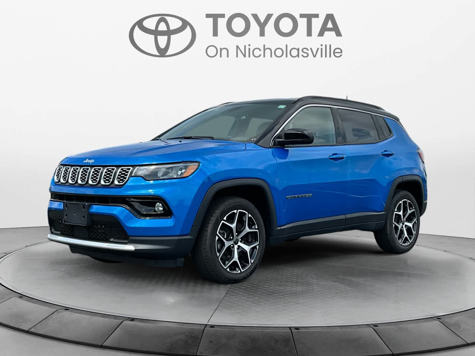Used 2025 Jeep Compass Limited AWD/4WD image 1