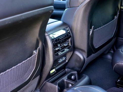 Used 2023 Jeep Grand Cherokee L Limited image 19