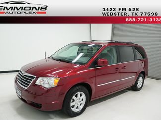Used 2010 Chrysler Town & Country Touring video 1