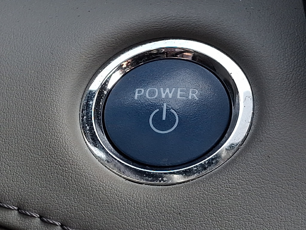 Certified 2022 Toyota Highlander Limited AWD/4WD image 24