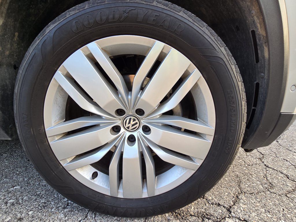 Used 2019 Volkswagen Atlas SEL Premium AWD/4WD image 19