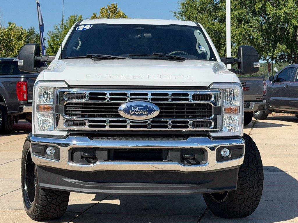 Used 2024 Ford F250 XLT w/ FX4 Off-Road Package AWD/4WD image 2