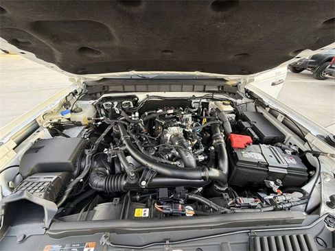 Used 2023 Ford Bronco Wildtrak image 33