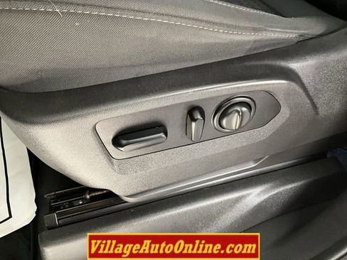 Used 2020 Chevrolet Silverado 2500 LT w/ Fleet Comfort Package image 17