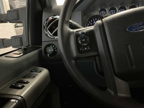 Used 2015 Ford F250 XLT w/ XLT Premium Package image 10