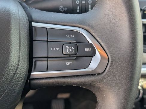 Used 2024 Jeep Compass Latitude AWD/4WD image 24