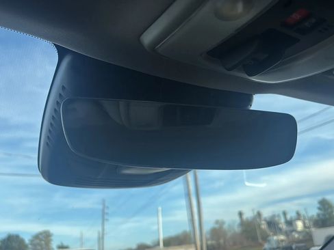 Used 2016 Volvo XC60 T6 Platinum image 6