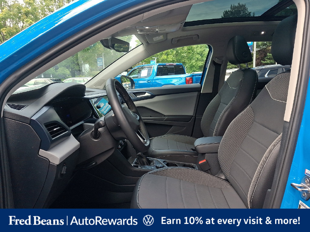 Certified 2023 Volkswagen Taos SE w/ Panoramic Sunroof Package AWD/4WD image 18