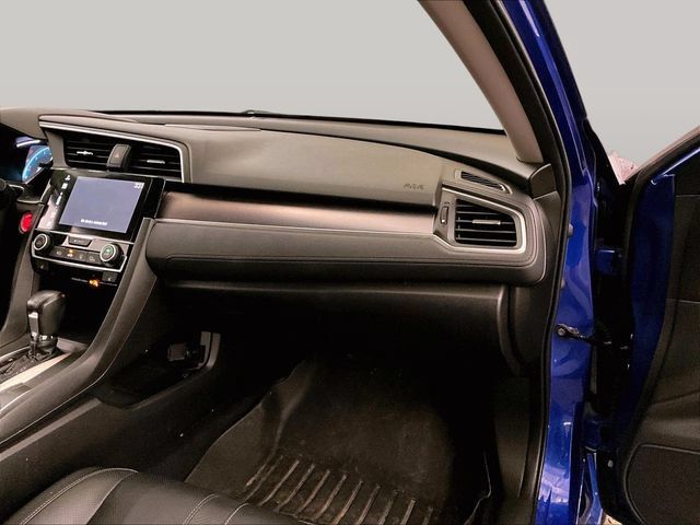Used 2018 Honda Civic Touring image 16