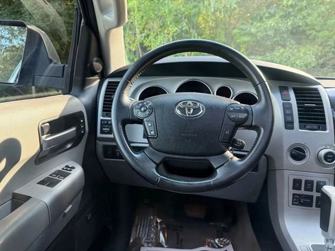 Used 2008 Toyota Sequoia Platinum image 33