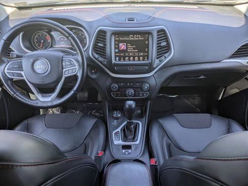 Used 2017 Jeep Cherokee Trailhawk w/ Comfort/Convenience Group AWD/4WD image 18