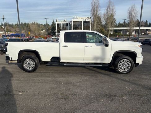 Used 2020 Chevrolet Silverado 3500 High Country w/ Z71 Off-Road Package image 4