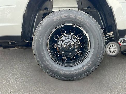 New 2026 RAM 3500 Big Horn AWD/4WD image 28