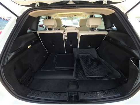 Used 2022 Mercedes-Benz GLA 250 4MATIC w/ Premium Package Lite image 23