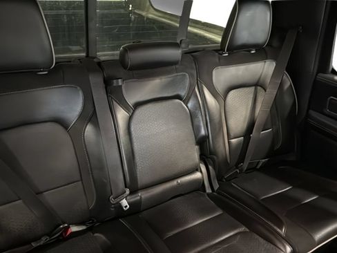 Used 2023 RAM 1500 Laramie AWD/4WD image 10