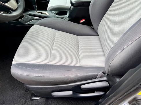 Used 2014 Toyota RAV4 XLE AWD/4WD image 58
