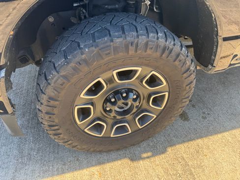 Used 2024 Ford F250 Platinum image 12