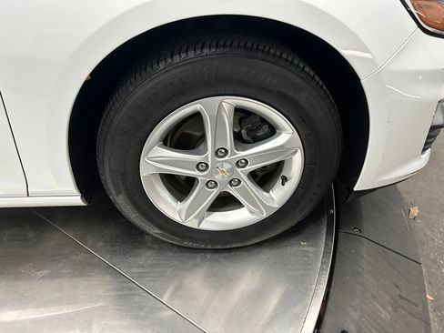 Used 2023 Chevrolet Malibu LS FWD image 9