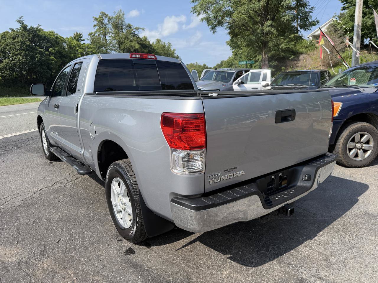 Used 2010 Toyota Tundra 2WD Double Cab w/ SR5 Pkg image 5