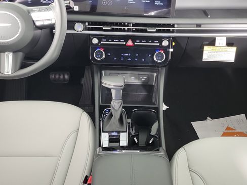 New 2025 Hyundai Santa Cruz SEL image 10