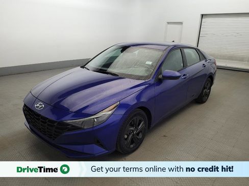 Used 2023 Hyundai Elantra SEL image 1
