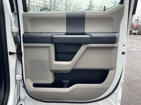 Used 2022 Ford F250 XL w/ Power Equipment Group image 13