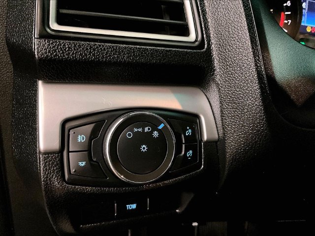 Used 2017 Ford Explorer XLT FWD image 32